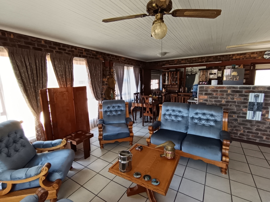 3 Bedroom Property for Sale in Wavecrest Eastern Cape